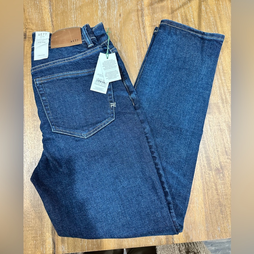 AE77 Mom Jean NWT